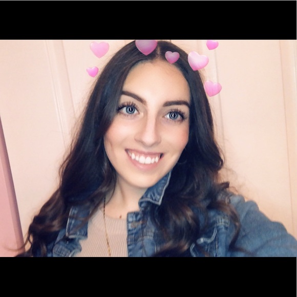 Meet your Posher, Sarah - Picture 1 of 1